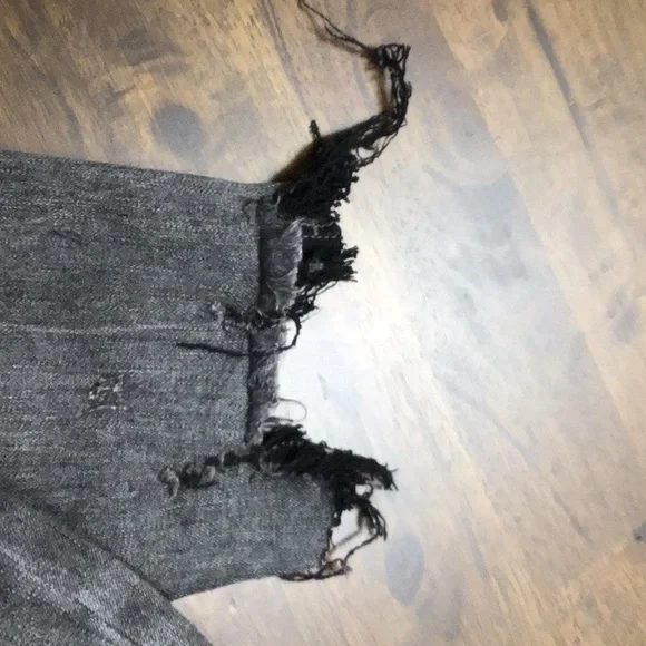 Mid-rise Boyfriend Jeans, Risen Brand, multiple sizes, last few left. - Picture 7 of 11